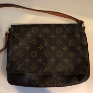 Louis Vuitton Purse